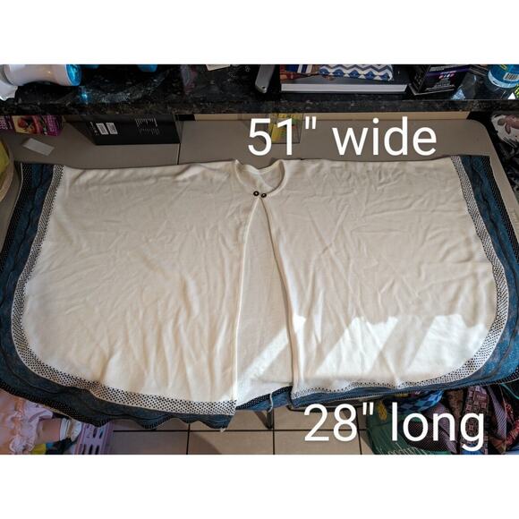 Hand Made Cashmere Wool Female Poncho - Picture 4 of 5